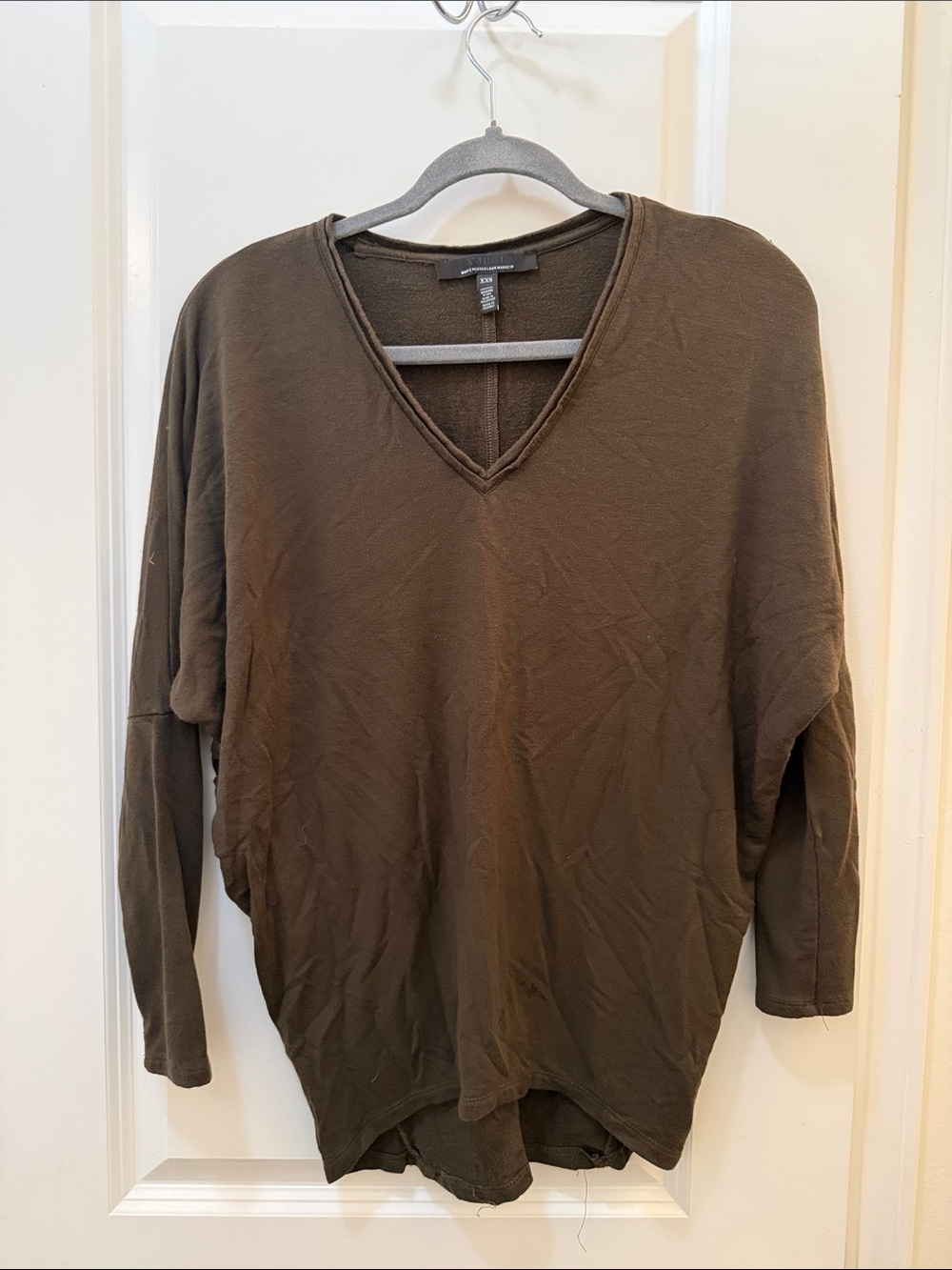 White House Black Market Men's V-Neck Sweater - Olive Green